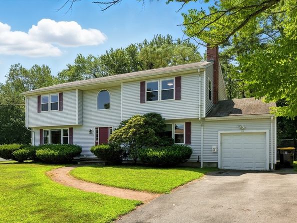 33 Highgate Rd, Framingham MA 01701