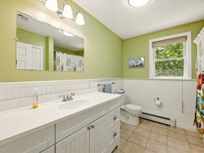 33 Highgate Rd, Framingham MA 01701