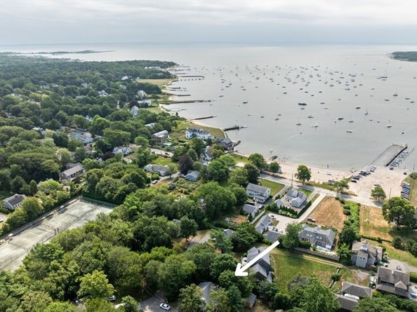 8 Captain's Lane, Mattapoisett MA 02739