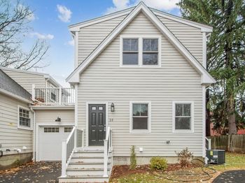 23 Loomis Street