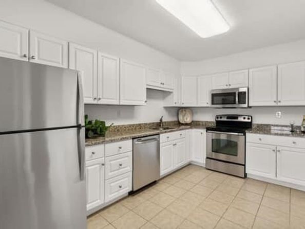 20 Hammond Pond Pkwy 602, Newton MA 02467