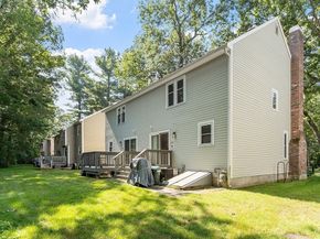 413 Wellman Ave 413, Chelmsford MA 01863