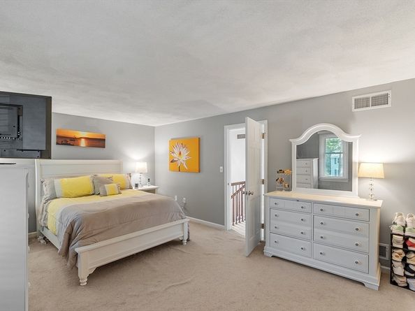 413 Wellman Ave 413, Chelmsford MA 01863