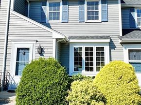 7 Washington Green 7, Walpole MA 02032