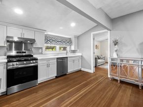 32 Oakwood Ave, Saugus MA 01906