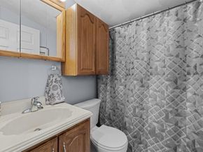 32 Oakwood Ave, Saugus MA 01906