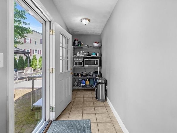 32 Oakwood Ave, Saugus MA 01906