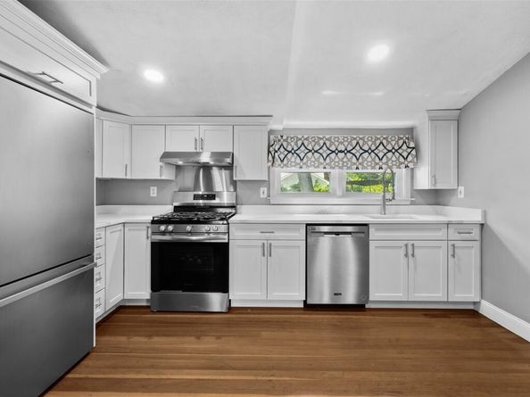 32 Oakwood Ave, Saugus MA 01906