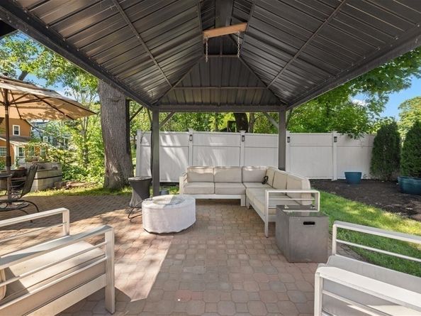 32 Oakwood Ave, Saugus MA 01906