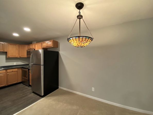6 Thayer Pond Dr 17, Oxford MA 01537
