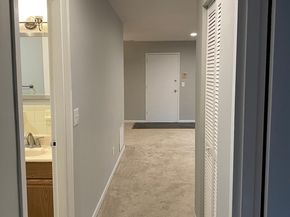 6 Thayer Pond Dr 17, Oxford MA 01537