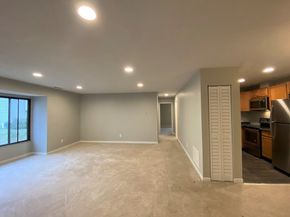 6 Thayer Pond Dr 17, Oxford MA 01537