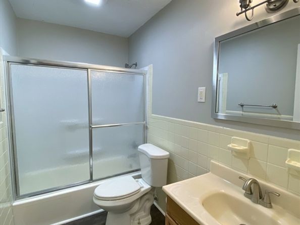6 Thayer Pond Dr 17, Oxford MA 01537