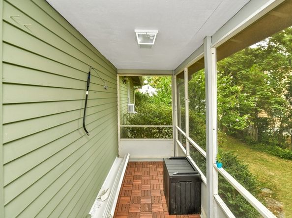 125 Ettrick St, Brockton MA 02301