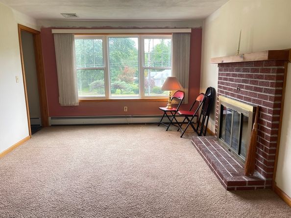 66 Acton Road, Chelmsford MA 01824