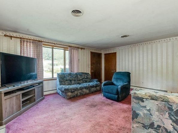 53 Chapman Rd, Stoughton MA 02072