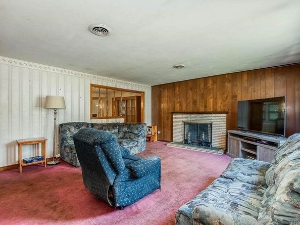 53 Chapman Rd, Stoughton MA 02072