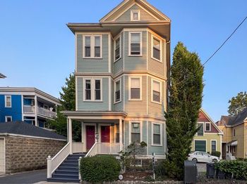 10 Plainfield St
