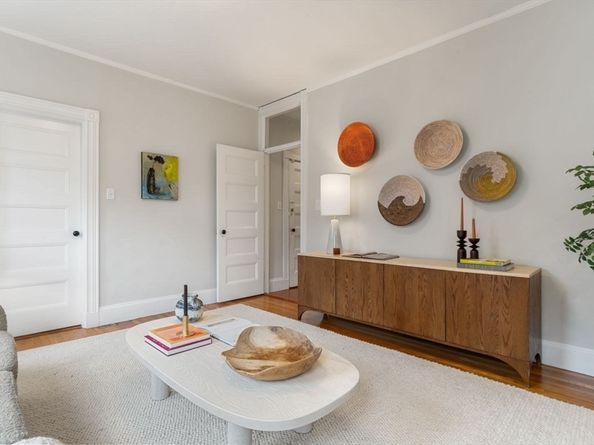 10 Plainfield St Unit 2, Boston MA 02130