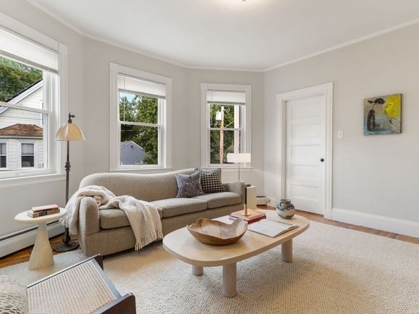 10 Plainfield St Unit 2, Boston MA 02130