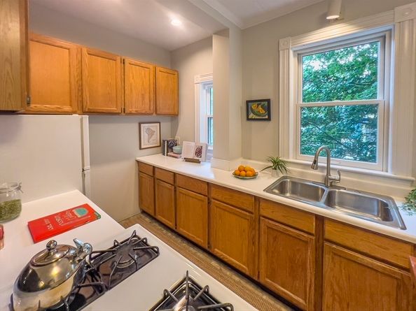10 Plainfield St Unit 2, Boston MA 02130