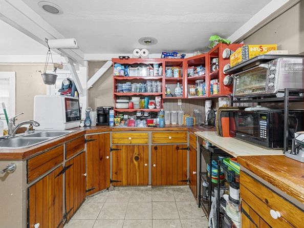 33 Arch Street, Middleboro MA 02346