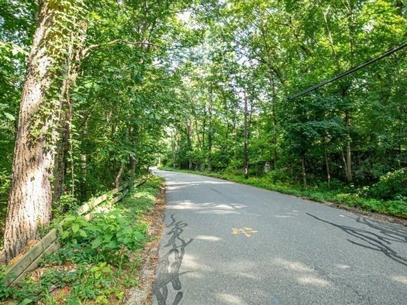 20-35 Shuttleworth Pl, Dedham MA 02026