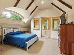 96 Lake Shore Dr, Wayland MA 01778