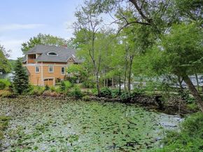 96 Lake Shore Dr, Wayland MA 01778