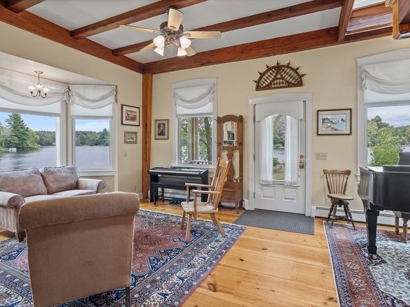 96 Lake Shore Dr, Wayland MA 01778