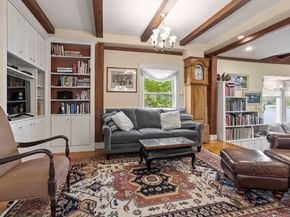 96 Lake Shore Dr, Wayland MA 01778