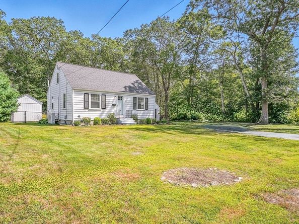 63 Forest St, Weymouth MA 02190