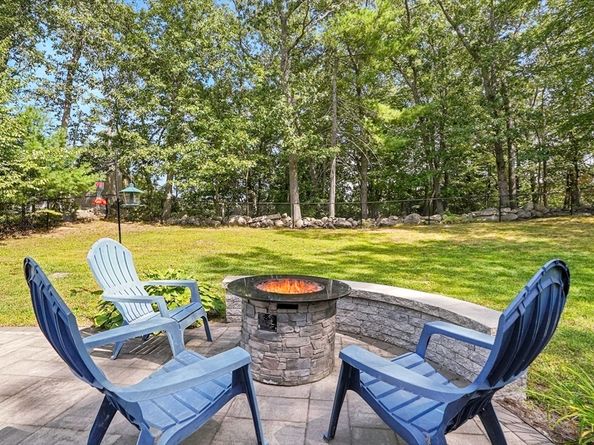 63 Forest St, Weymouth MA 02190