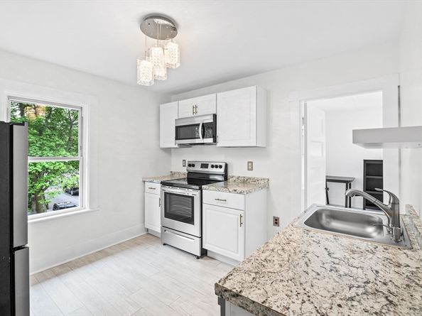 20 Saratoga St, Lynn MA 01902