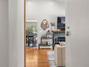 21 Livingstone Ln, Waltham MA 02453
