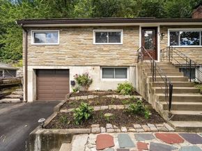 21 Livingstone Ln, Waltham MA 02453