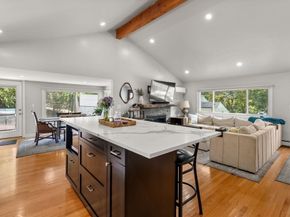 21 Livingstone Ln, Waltham MA 02453