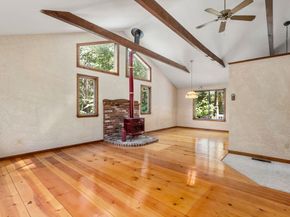 6 Jerry Rd, Sturbridge MA 01566