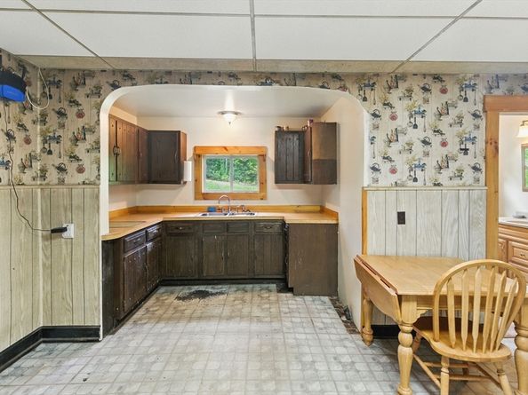 495 Winchendon Rd, Ashburnham MA 01430