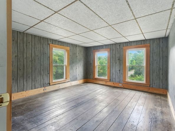495 Winchendon Rd, Ashburnham MA 01430
