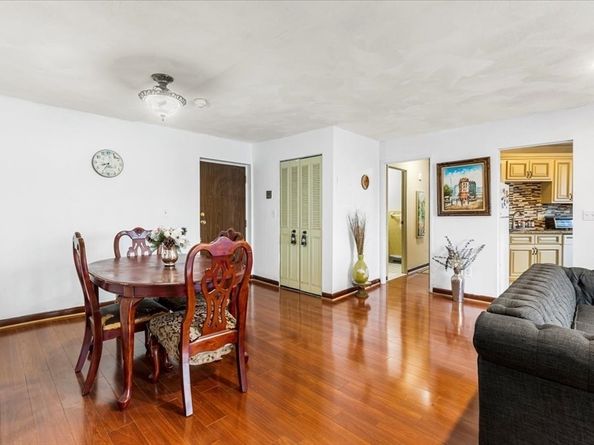 215 Thomas Burgin Pkwy 35, Quincy MA 02169