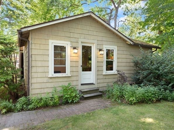 9 Harding St, Sharon MA 02067