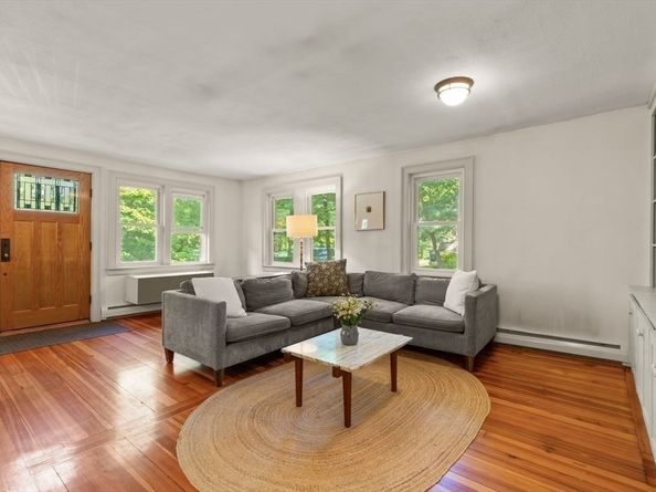 9 Harding St, Sharon MA 02067