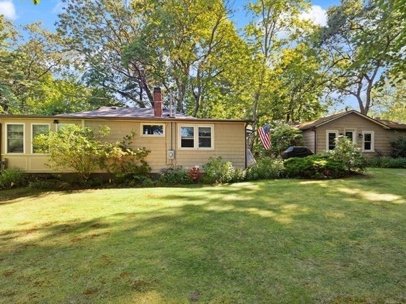 9 Harding St, Sharon MA 02067