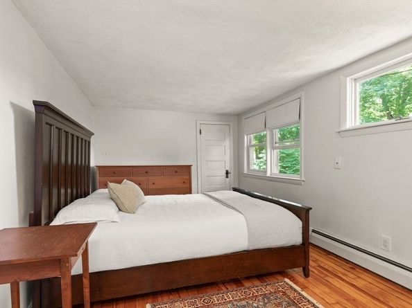 9 Harding St, Sharon MA 02067