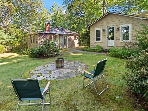 9 Harding St, Sharon MA 02067