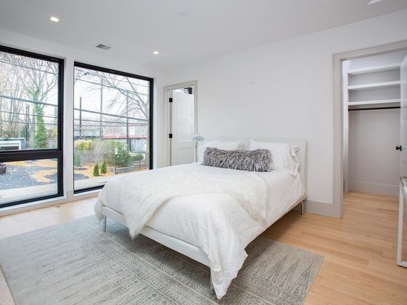 147 Kent 1, Brookline MA 02445