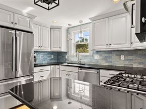 86 Lakeshore Dr, Westwood MA 02090