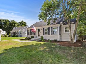 86 Lakeshore Dr, Westwood MA 02090