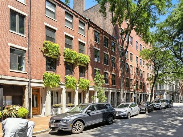 110-112 Commercial St 5, Boston MA 02109